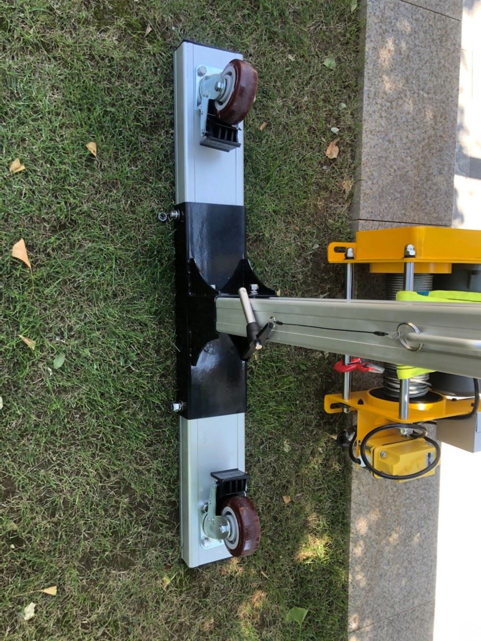 Adjustable Height Portable Aluminium Gantry Crane Mini Mobile Overhead Lifting Hoist Frame manufacturers